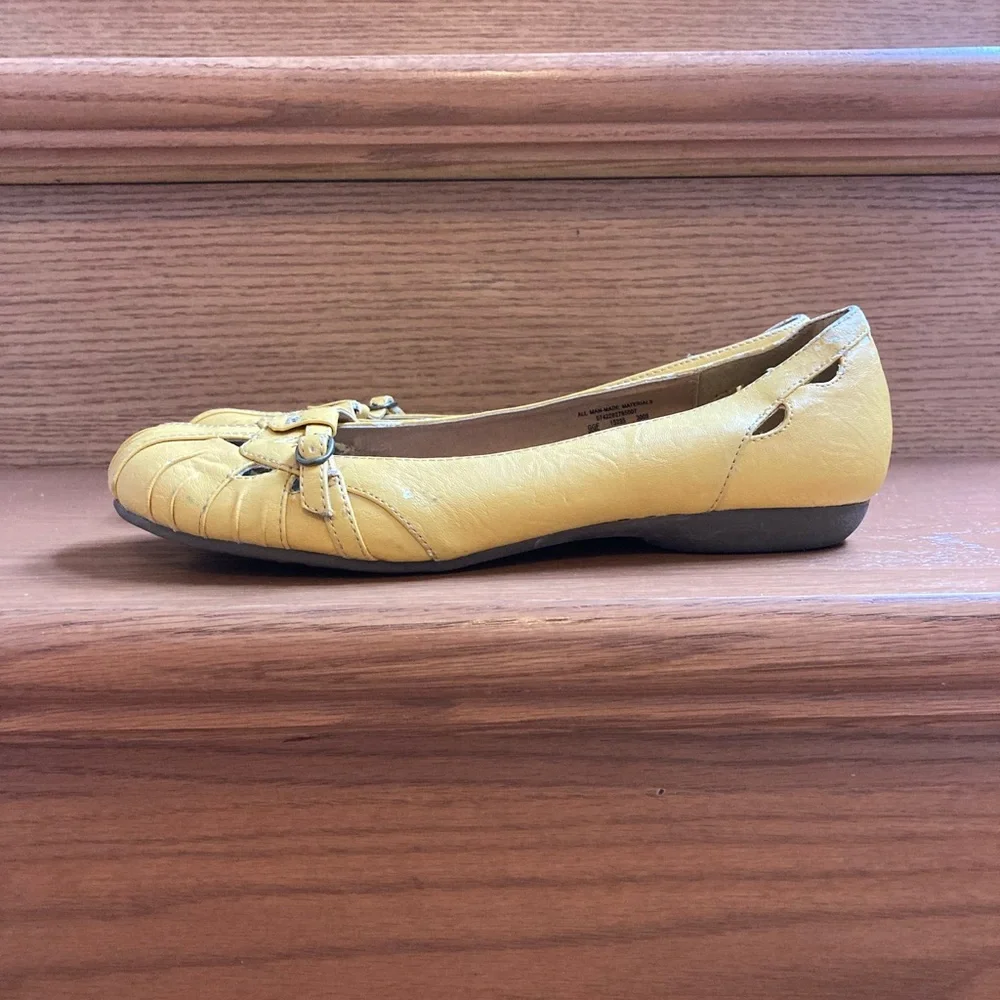 Route 66 Women Flat Slip On Yellow Round Toe Shoes - Picture 2 of 10